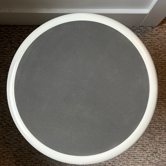 Interstuhl Up Stool in White & Grey - Picture 5 of 8